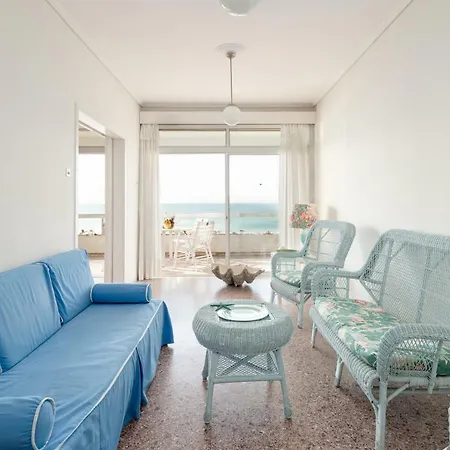 아파트 The Big Blue Apartment!!! *