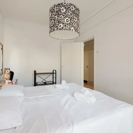 The Big Blue Apartment!!! 아파트 Peraía