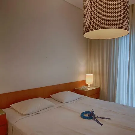 The Big Blue Apartment!!! Апартаменты Переа